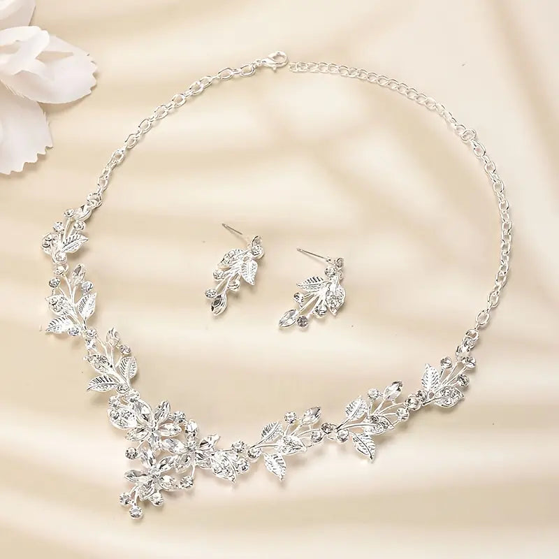 Elegant Floral Jewelry Set with Sparkling Rhinestones.